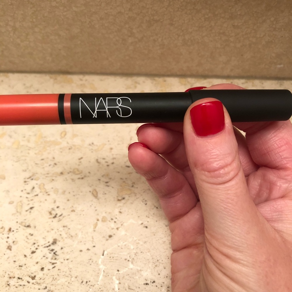 NARS satin lip pencil Lodhi